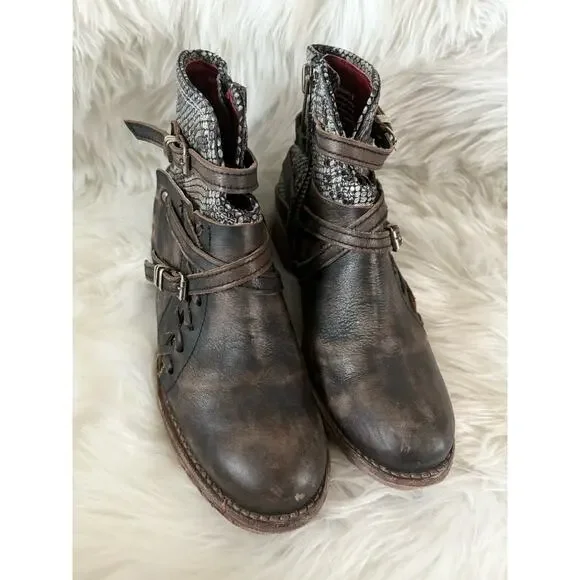 FREEBIRD BY STEVEN Belfast Booties 9 Black Multi Snakeskin